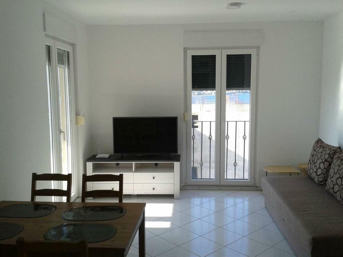 Appartement "Noni" Donji Okrug  Exterior foto